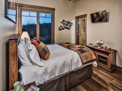Steamboat Spring Vacation Home Sleeps Ten Guests.